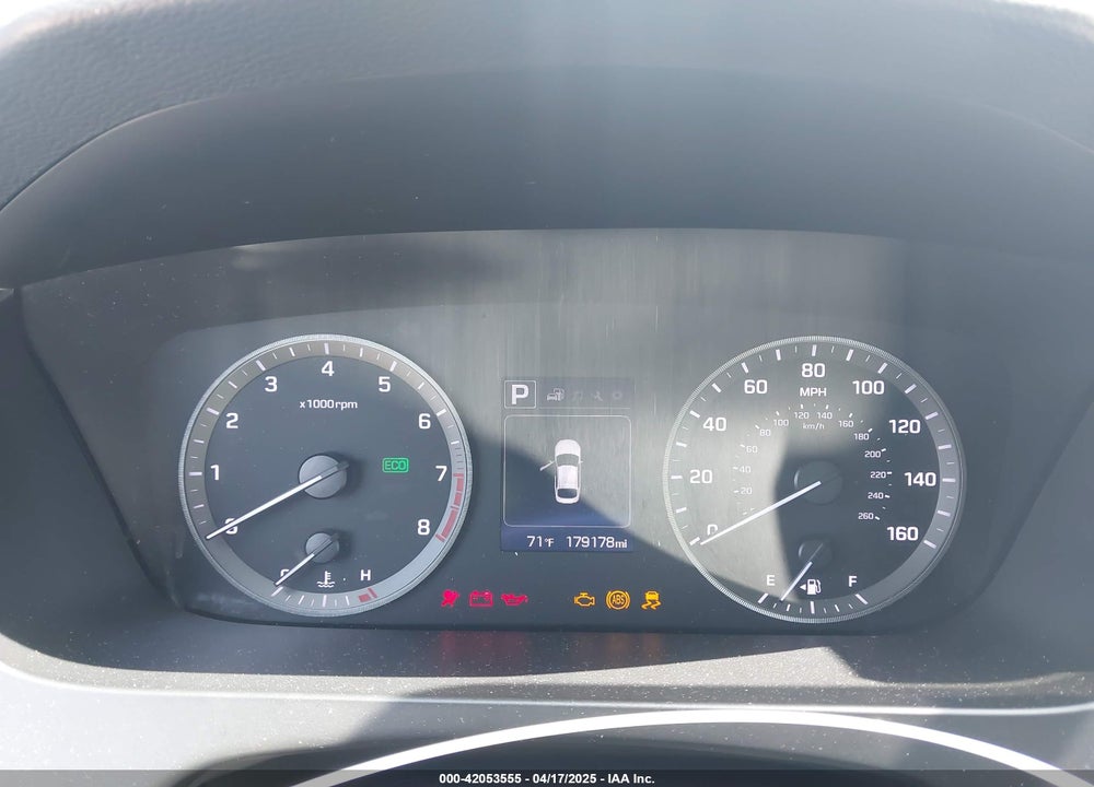 2015 HYUNDAI SONATA VIN: 5NPE24AF1FH210063