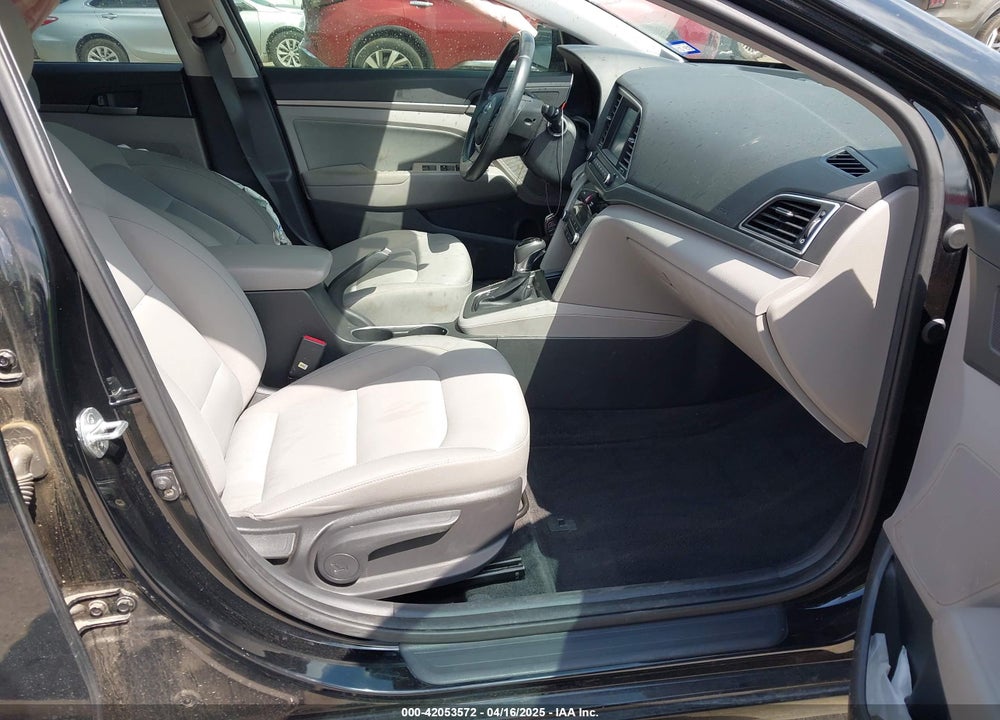 2018 HYUNDAI ELANTRA VIN: KMHD84LF6JU543070