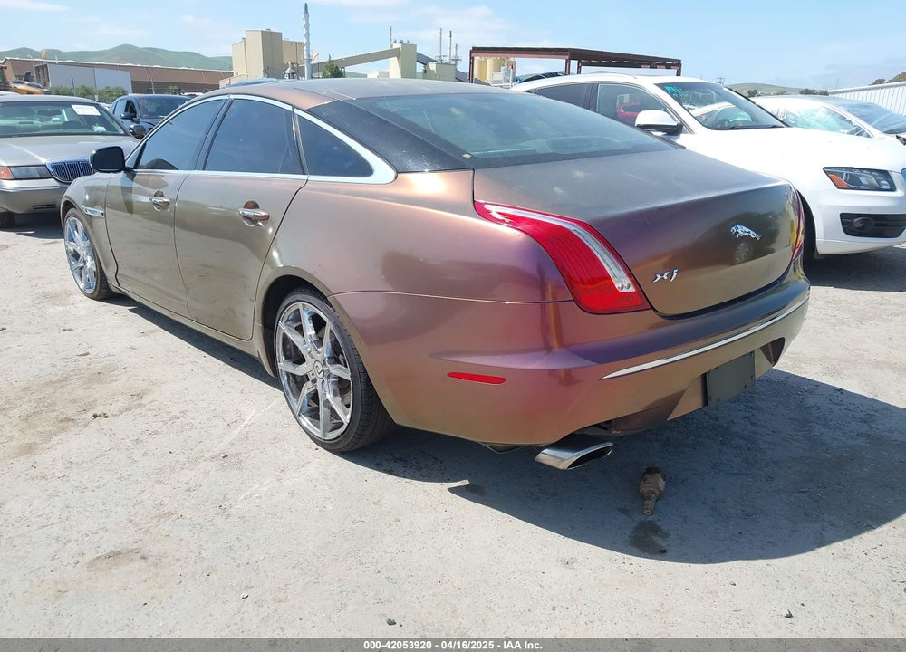 2011 JAGUAR XJ VIN: SAJWA1CBXBLV09848