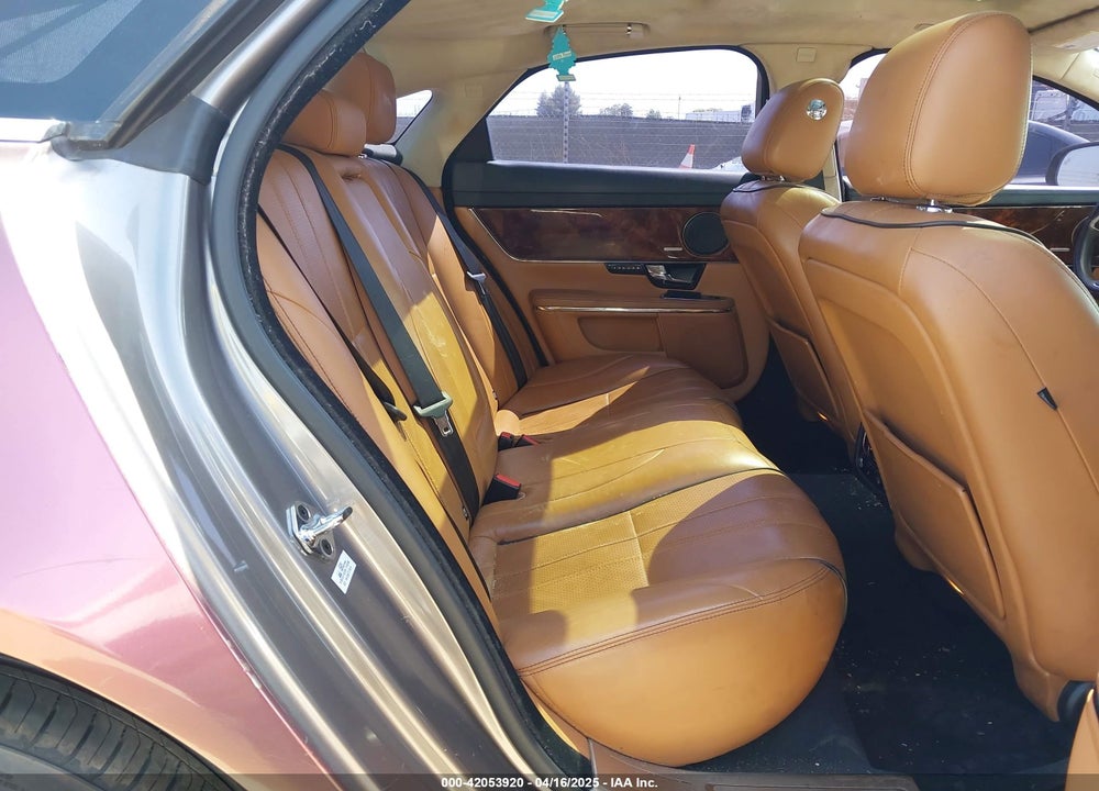 2011 JAGUAR XJ VIN: SAJWA1CBXBLV09848