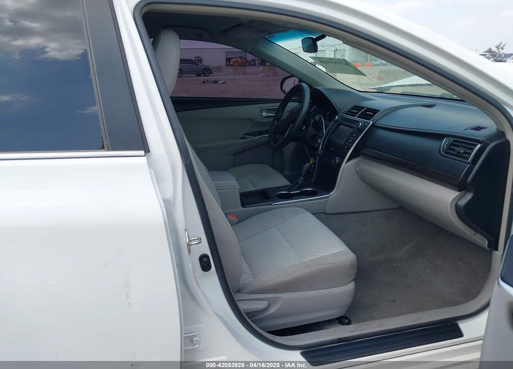 2017 TOYOTA CAMRY LE VIN: 4T1BF1FK0HU733302