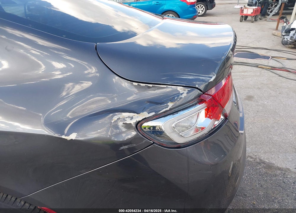 2015 CHRYSLER 200 LIMITED VIN: 1C3CCCAB3FN608357