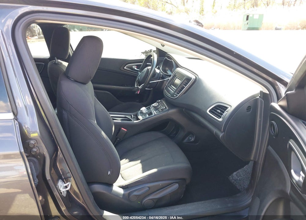 2015 CHRYSLER 200 LIMITED VIN: 1C3CCCAB3FN608357