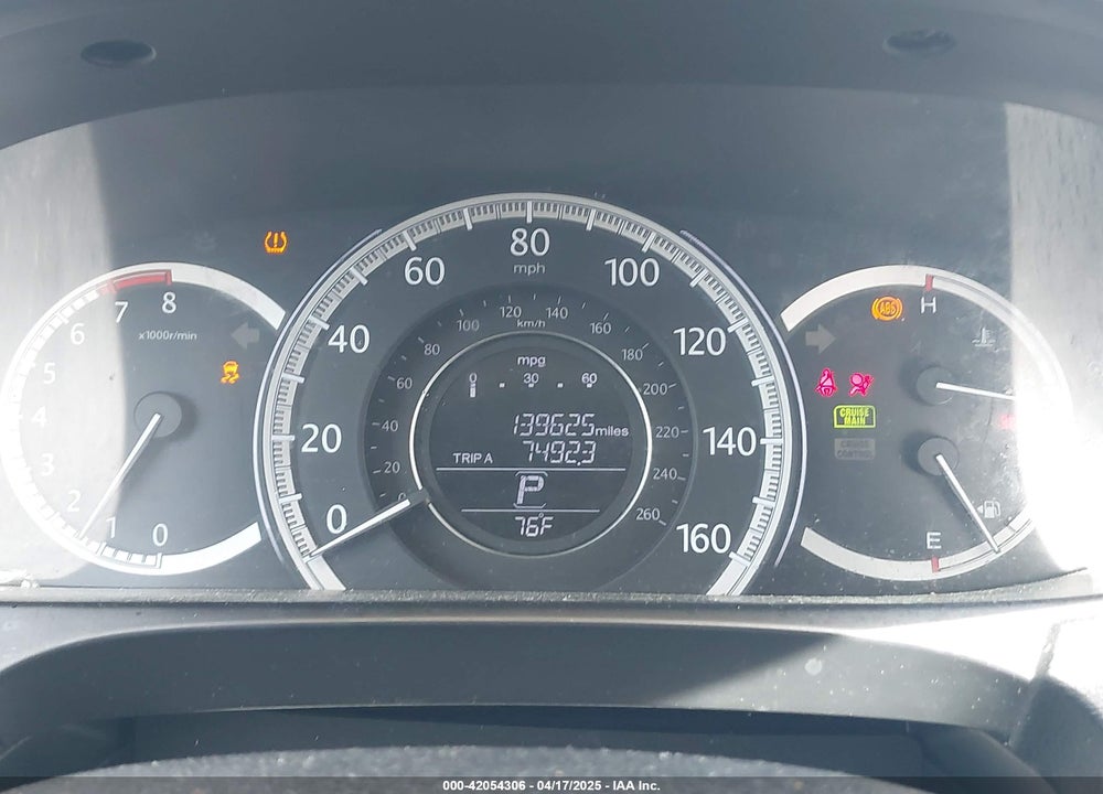 2014 HONDA ACCORD VIN: 1HGCR2F34EA032548