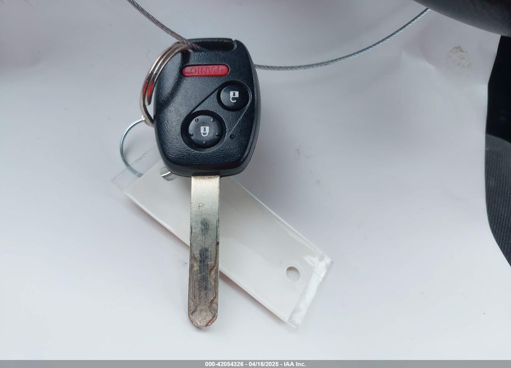 2013 HONDA FIT VIN: JHMGE8H69DC049353