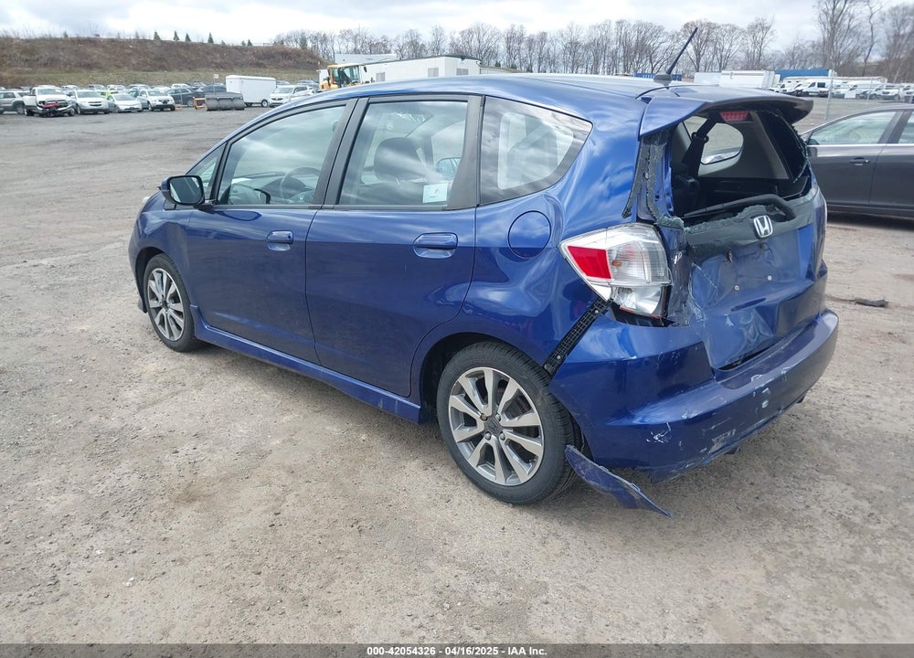 2013 HONDA FIT VIN: JHMGE8H69DC049353