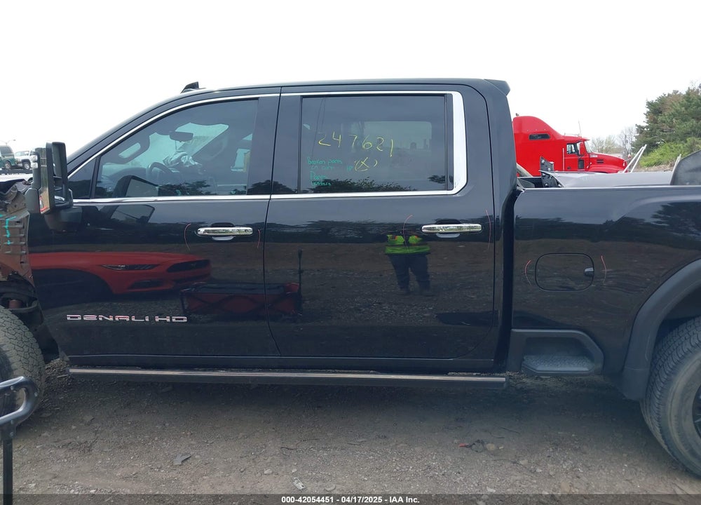 2023 GMC SIERRA 2500HD 4WD  STANDARD BED DENALI VIN: 1GT49REY2PF247621