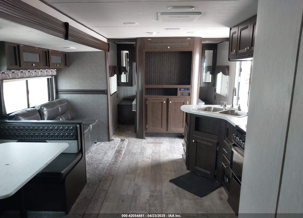 2019 HEARTLAND PIONE BH335 VIN: 5SFPB3729KE404211