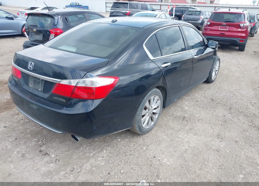 2013 HONDA ACCORD VIN: 1HGCR2F84DA241086
