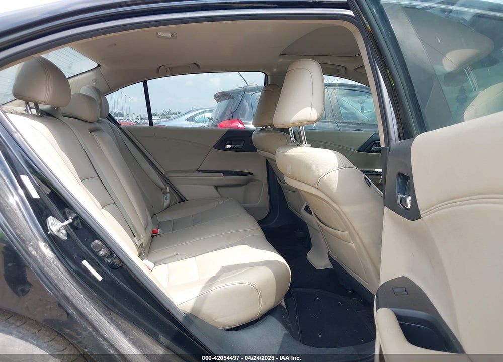 2013 HONDA ACCORD VIN: 1HGCR2F84DA241086