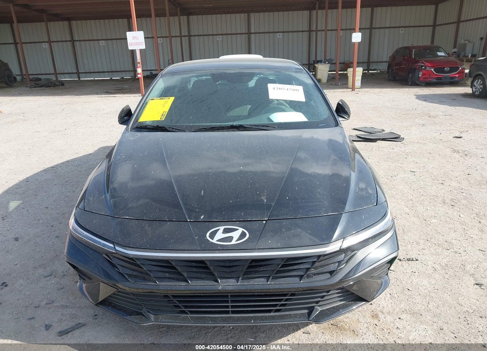 2024 HYUNDAI ELANTRA VIN: KMHLM4DG9RU675217