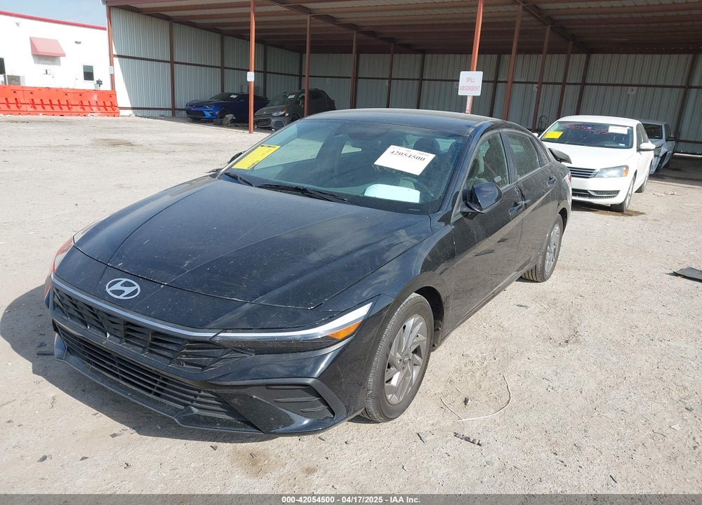 2024 HYUNDAI ELANTRA VIN: KMHLM4DG9RU675217