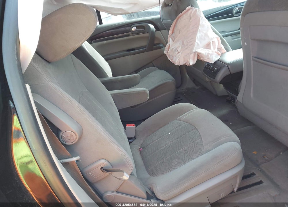 2017 BUICK ENCLAVE VIN: 5GAKRAKD1HJ351012