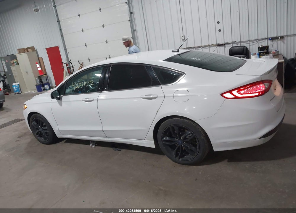 2016 FORD FUSION VIN: 3FA6P0G78GR240101