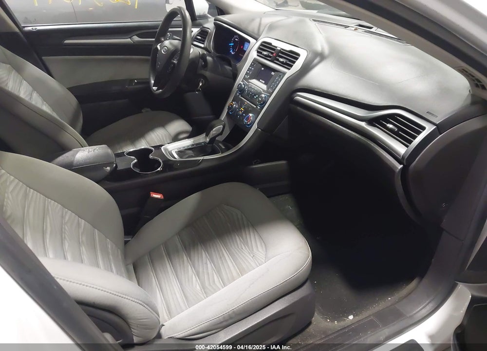 2016 FORD FUSION VIN: 3FA6P0G78GR240101
