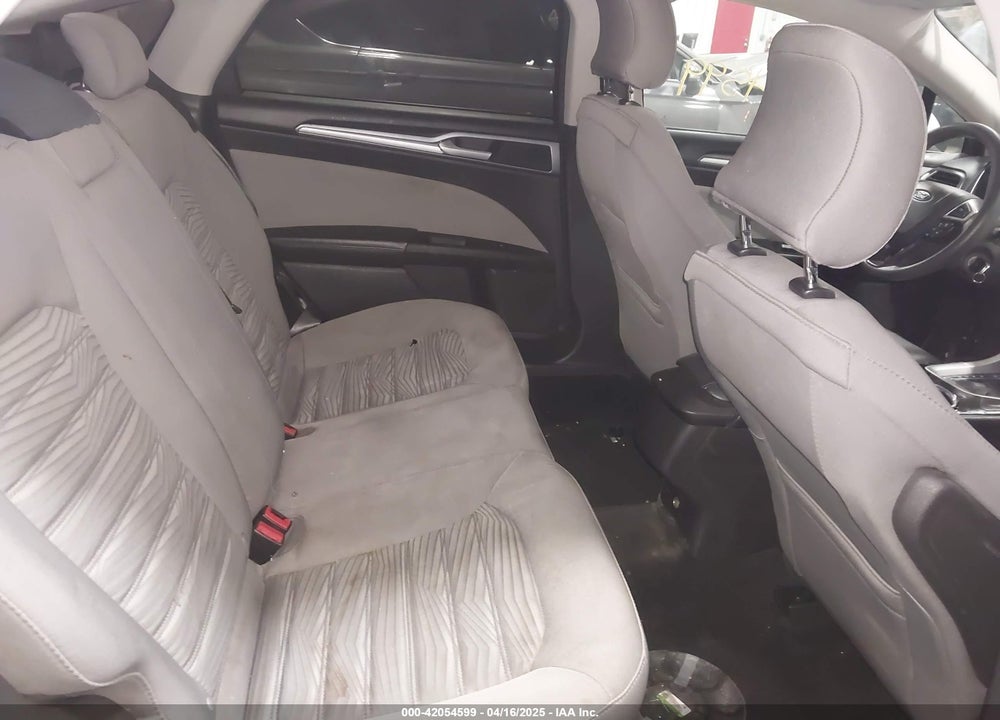 2016 FORD FUSION VIN: 3FA6P0G78GR240101