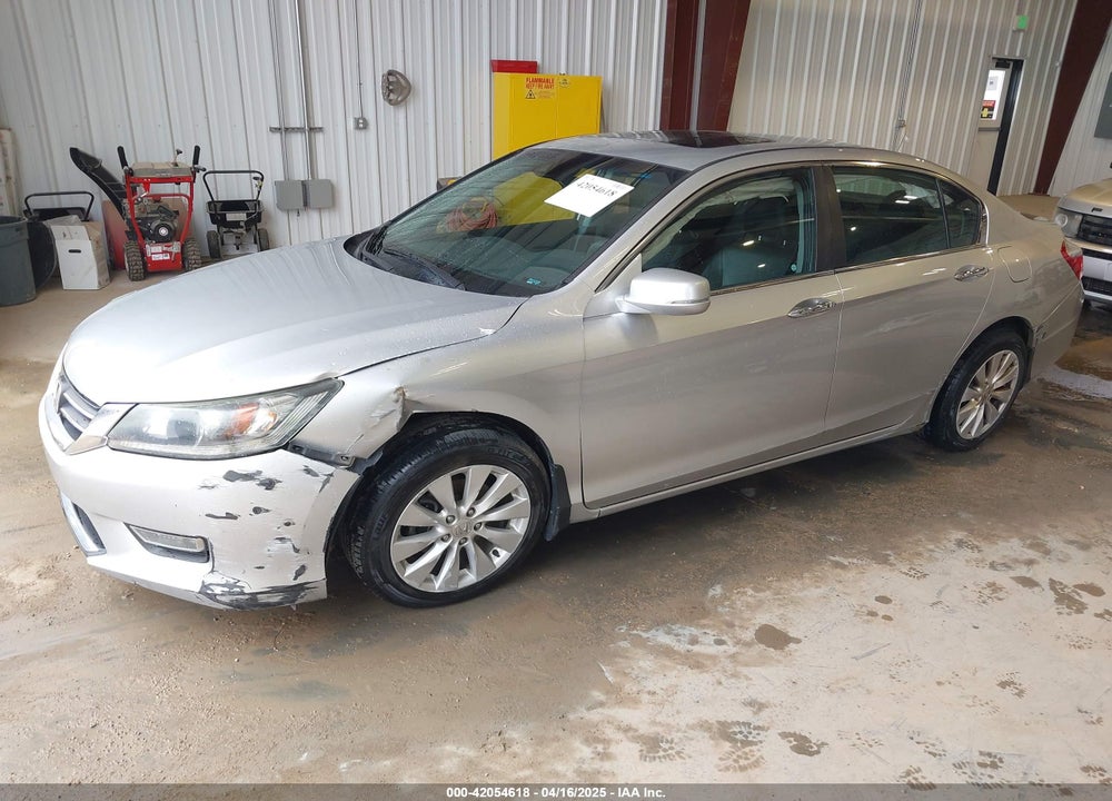 2013 HONDA ACCORD VIN: 1HGCR2F84DA044032