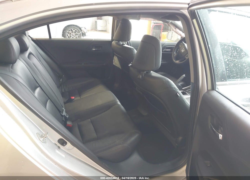 2013 HONDA ACCORD VIN: 1HGCR2F84DA044032