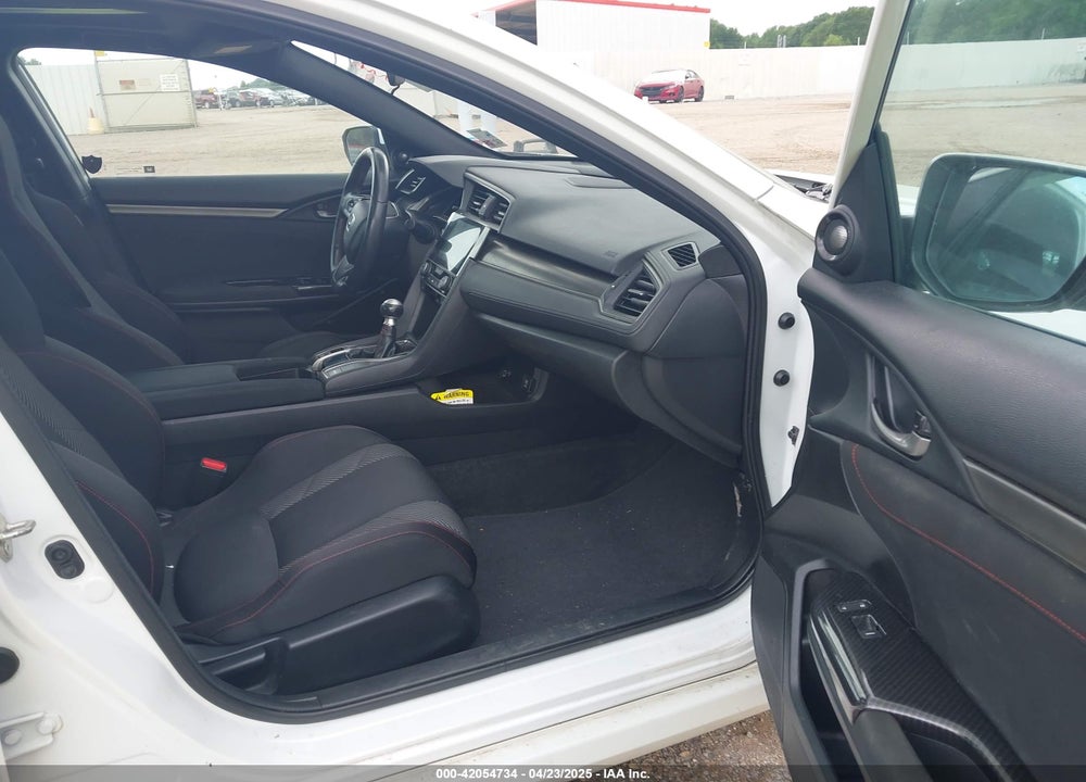 2017 HONDA CIVIC VIN: 2HGFC1E57HH703115