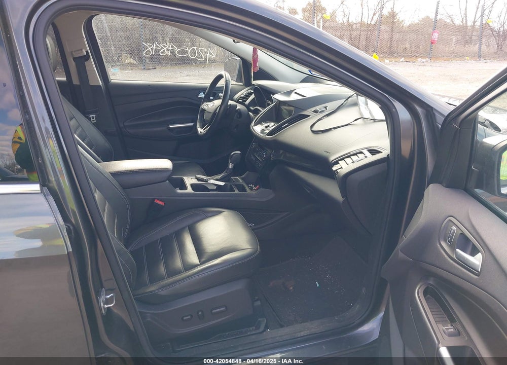 2017 FORD ESCAPE VIN: 1FMCU9J90HUE88353