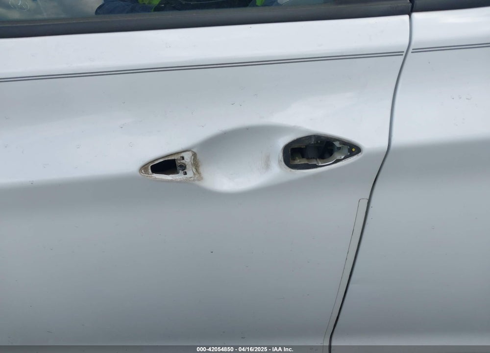 2016 HYUNDAI ELANTRA SE VIN: 5NPDH4AE1GH766313