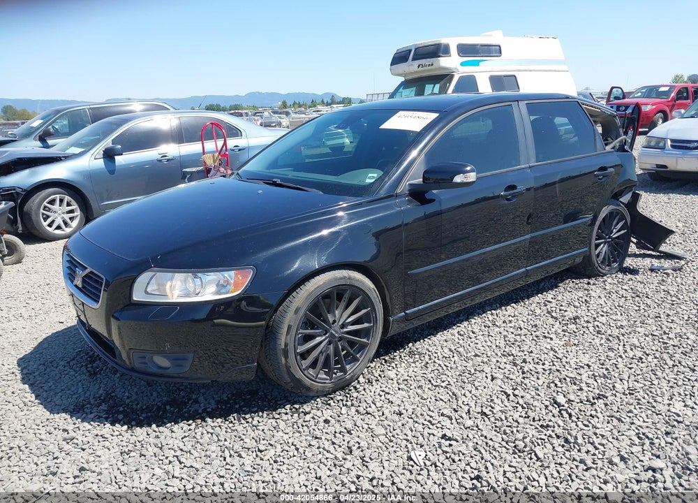 2009 VOLVO V50 2.4I VIN: YV1MW382792473588