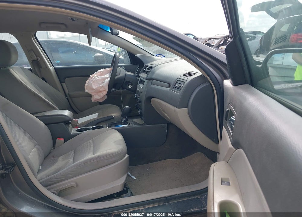 2011 FORD FUSION SE VIN: 3FAHP0HG2BR236139