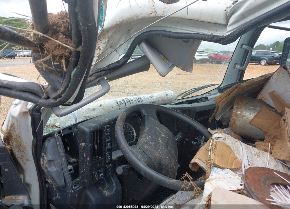 2024 ISUZU NRR VIN: JALE5W167R7301431