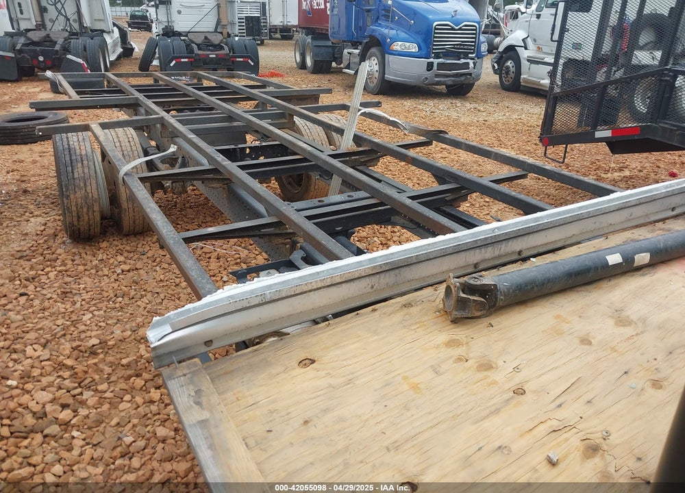 2024 ISUZU NRR VIN: JALE5W167R7301431