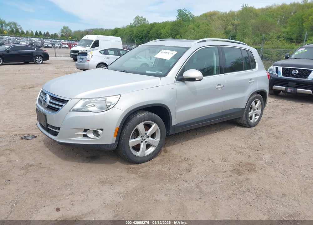 2010 VOLKSWAGEN TIGUAN VIN: WVGBV7AX2AW536795
