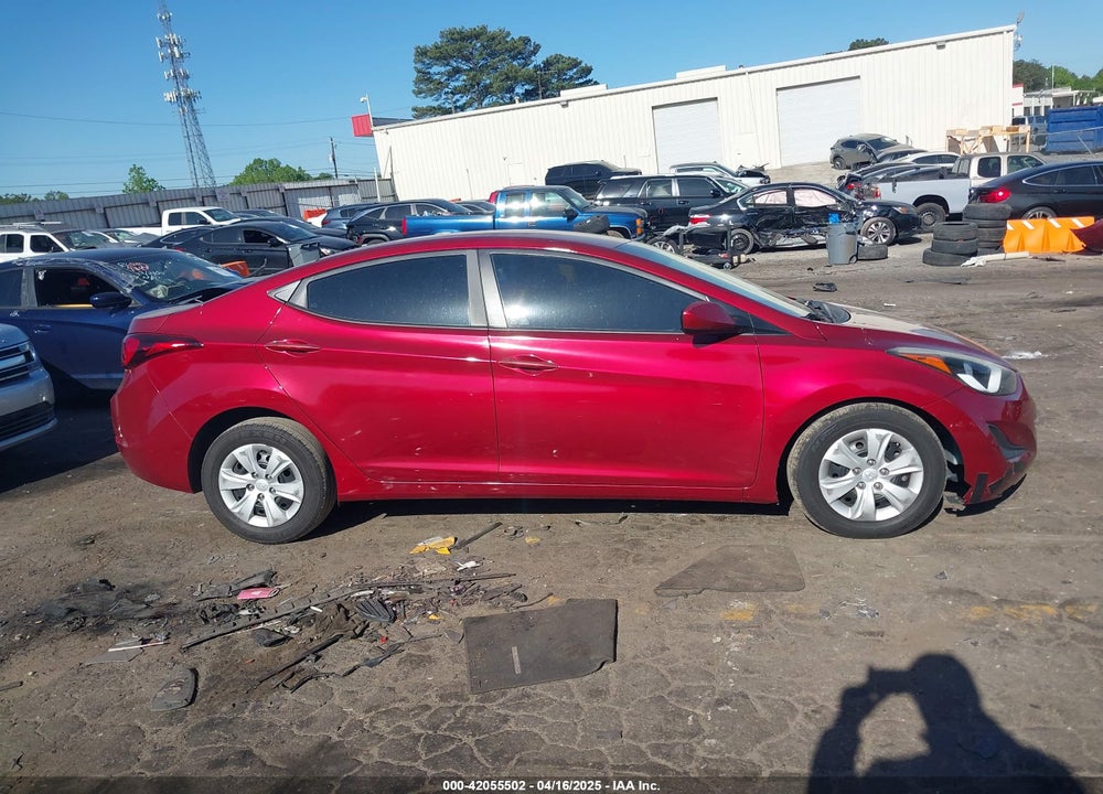 2016 HYUNDAI ELANTRA VIN: 5NPDH4AE9GH794165