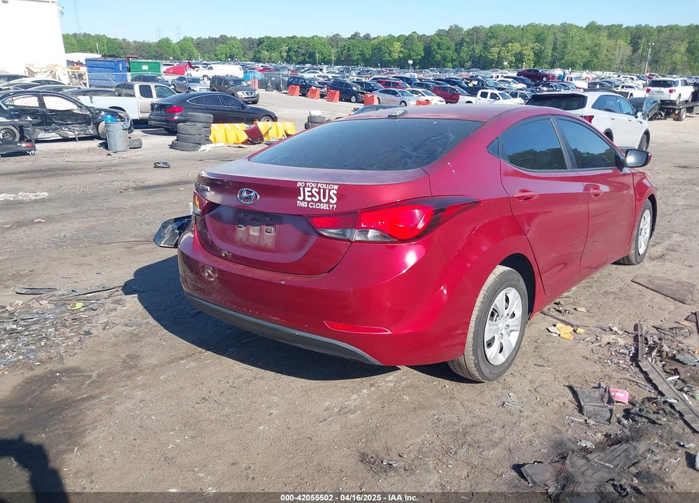 2016 HYUNDAI ELANTRA VIN: 5NPDH4AE9GH794165