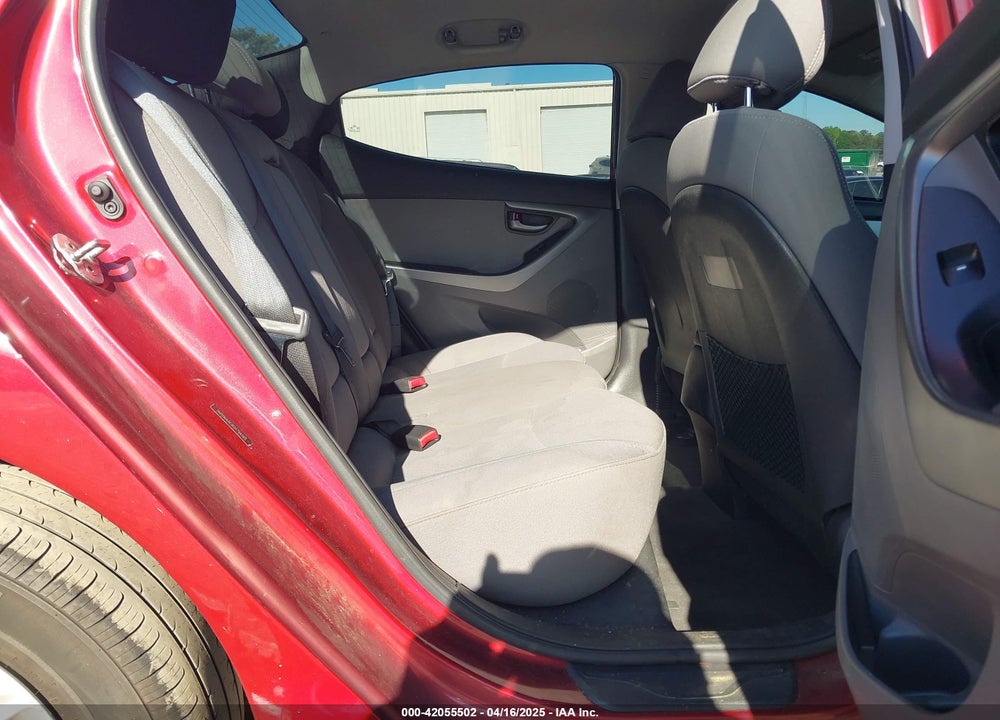 2016 HYUNDAI ELANTRA VIN: 5NPDH4AE9GH794165