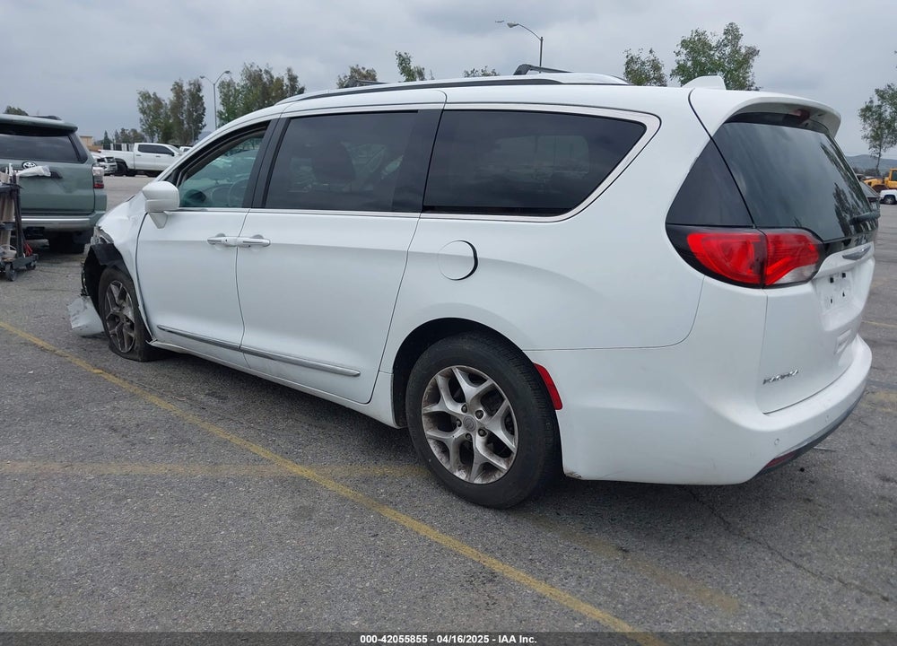 2017 CHRYSLER PACIFICA TOURING L PLUS VIN: 2C4RC1EG8HR570422