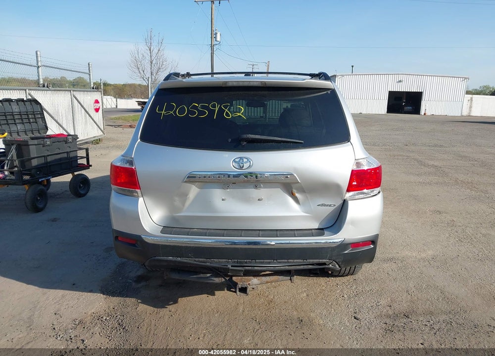 2011 TOYOTA HIGHLANDER LIMITED V6 VIN: 5TDDK3EH5BS088300