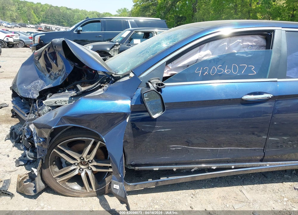 2017 HONDA ACCORD VIN: 1HGCR2F54HA033351