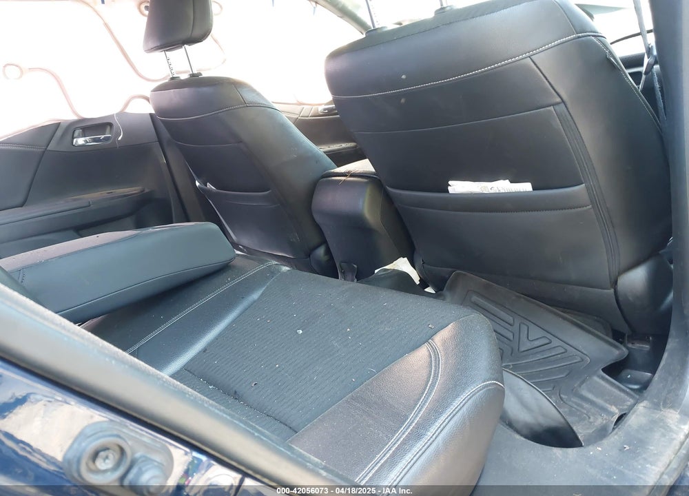 2017 HONDA ACCORD VIN: 1HGCR2F54HA033351