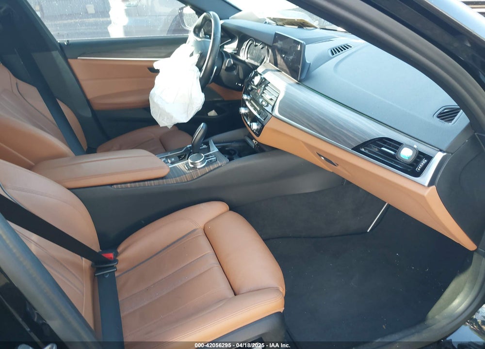 2017 BMW 540 VIN: WBAJE7C33HG886898