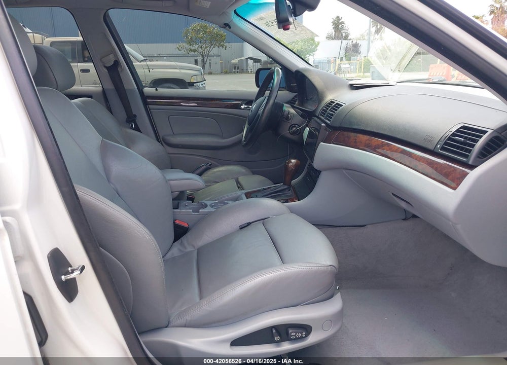2004 BMW 325I VIN: WBAAZ33414KP84920