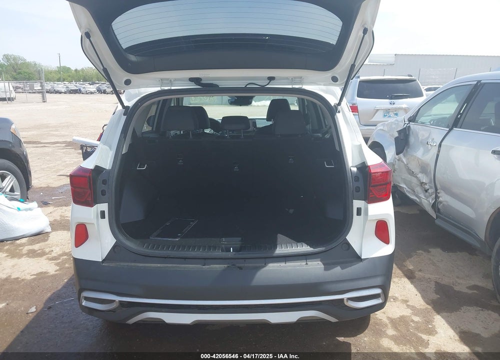2021 KIA SELTOS EX VIN: KNDERCAA3M7229080