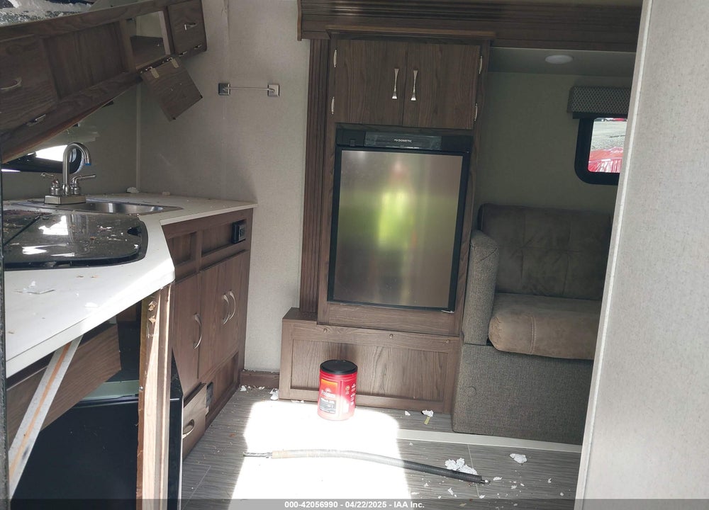 2018 FOREST RIVER TRAVEL TRLR VIN: 5ZT2RSFC1J3001944