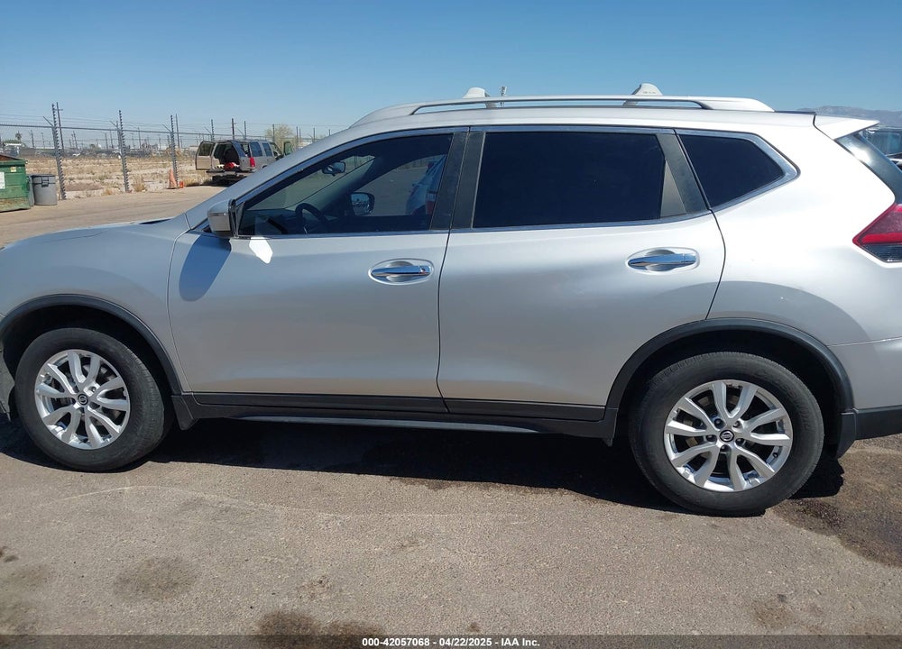 2019 NISSAN ROGUE VIN: 5N1AT2MV2KC734049