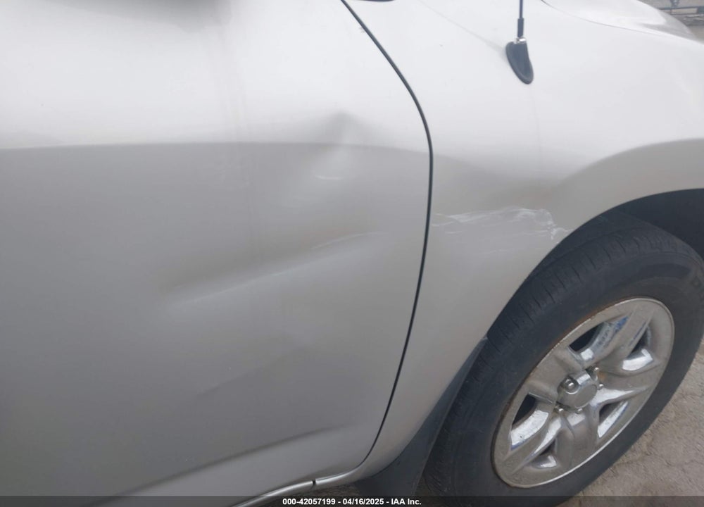 2008 TOYOTA RAV4 VIN: JTMBD33V586083195
