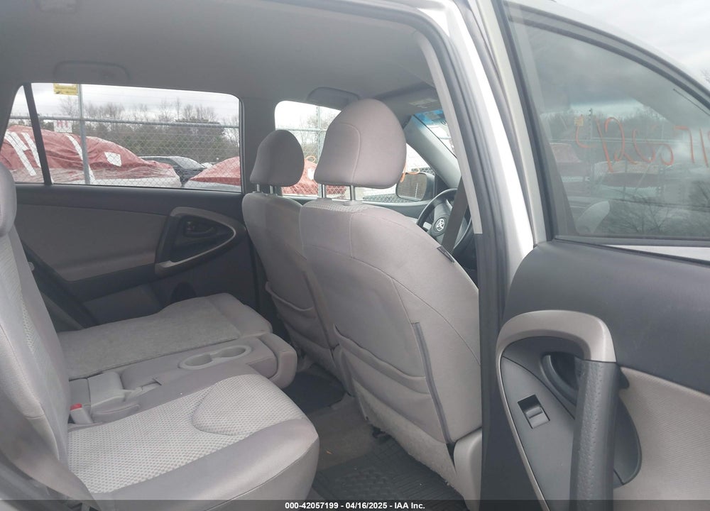 2008 TOYOTA RAV4 VIN: JTMBD33V586083195