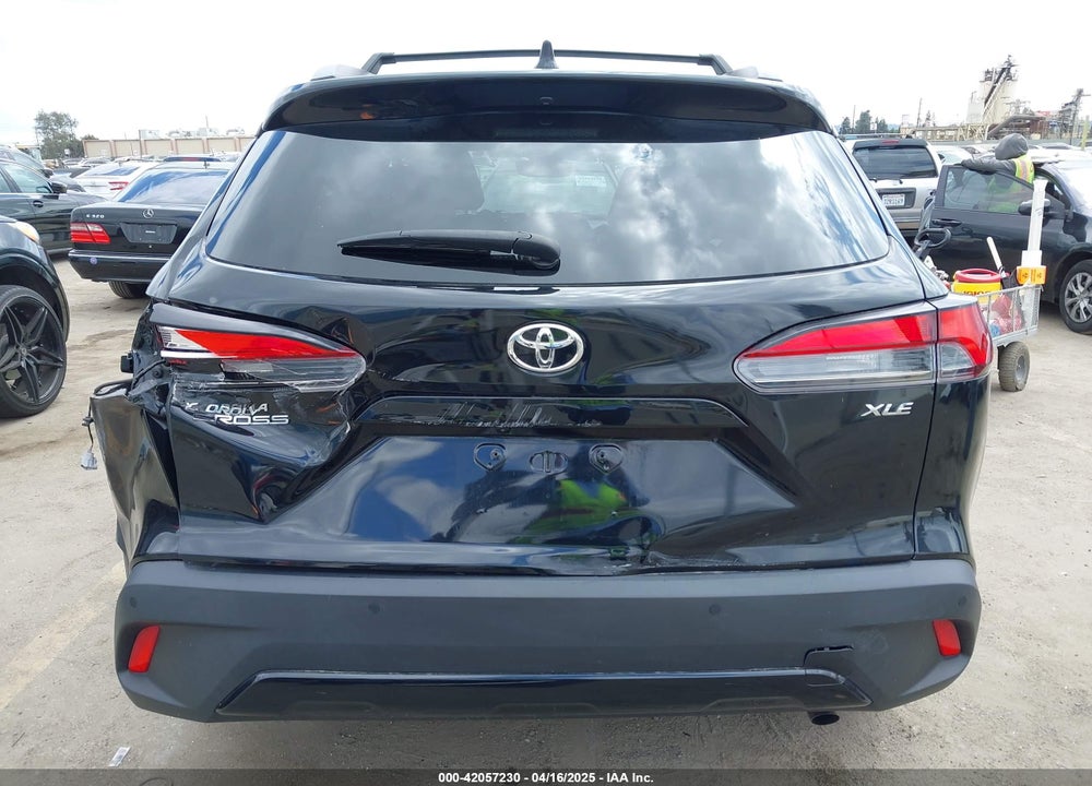 2022 TOYOTA COROLLA CROSS XLE VIN: 7MUDAABG6NV030600