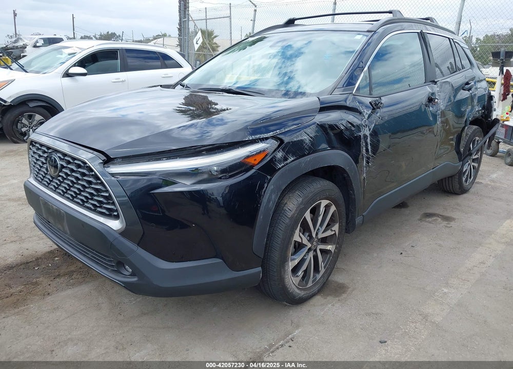 2022 TOYOTA COROLLA CROSS XLE VIN: 7MUDAABG6NV030600