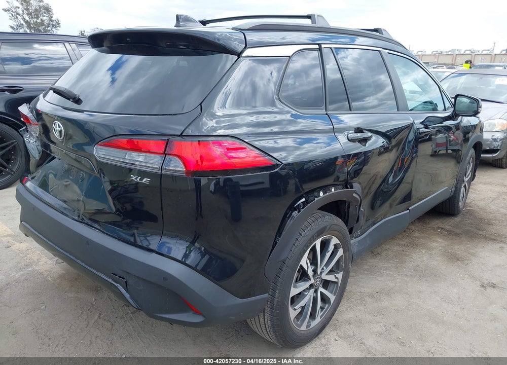 2022 TOYOTA COROLLA CROSS XLE VIN: 7MUDAABG6NV030600