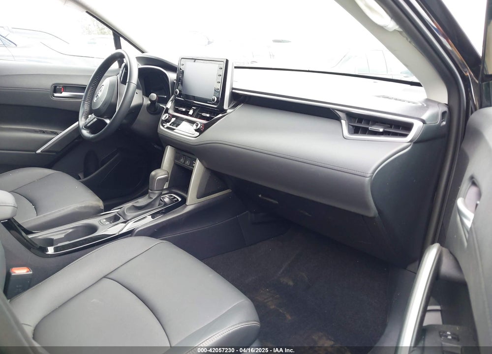 2022 TOYOTA COROLLA CROSS XLE VIN: 7MUDAABG6NV030600