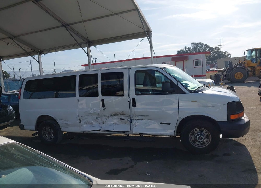 2006 CHEVROLET EXPRESS G3500 VIN: 1GAHG39U861269171