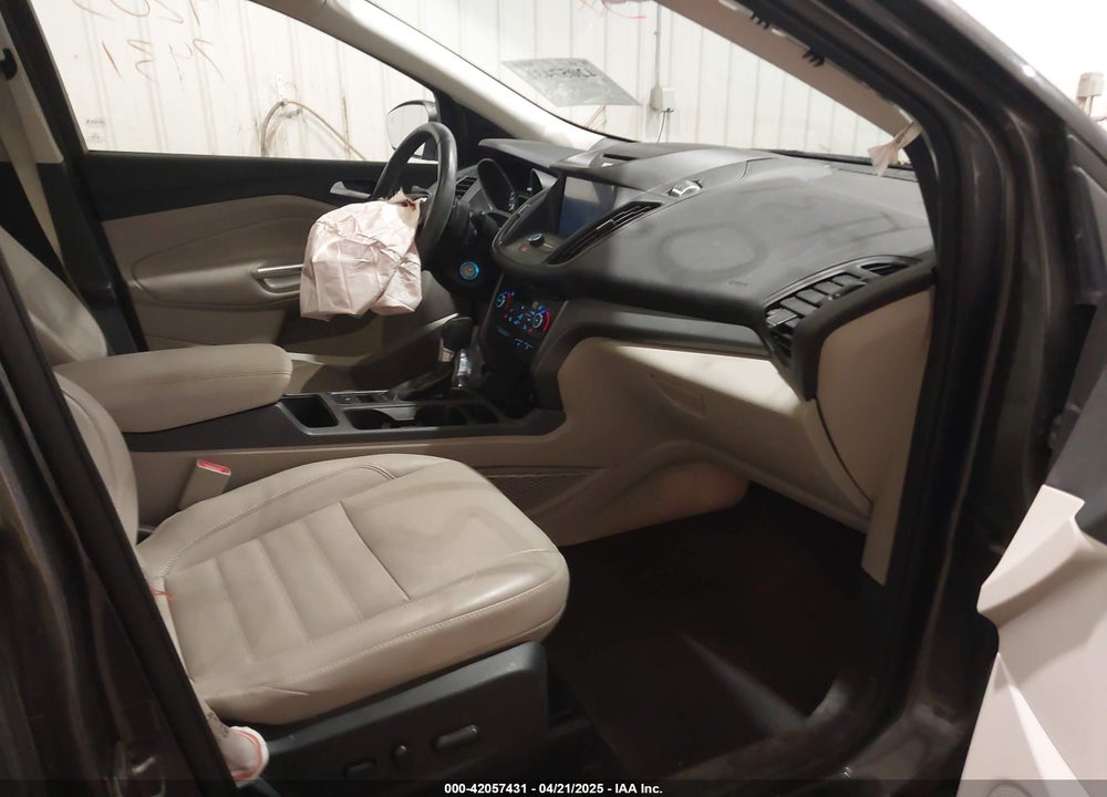 2017 FORD ESCAPE SE VIN: 1FMCU9G98HUD68307